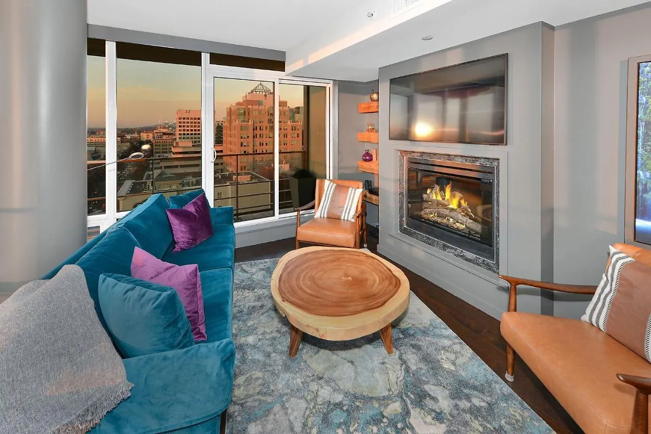 Apartament Luxury View Condo In Downtown Victoria