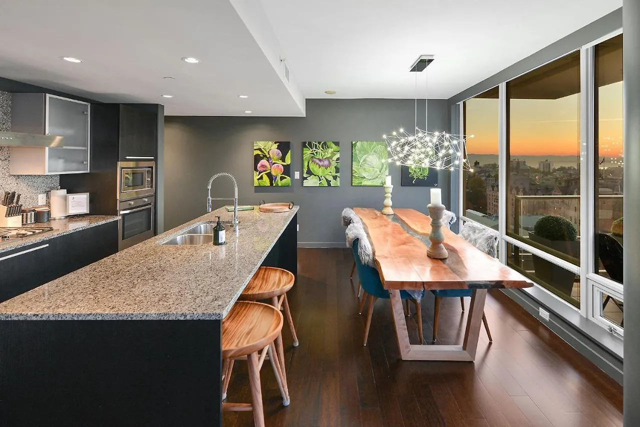 Luxury View Condo In Downtown Victoria 0*,  Kanada