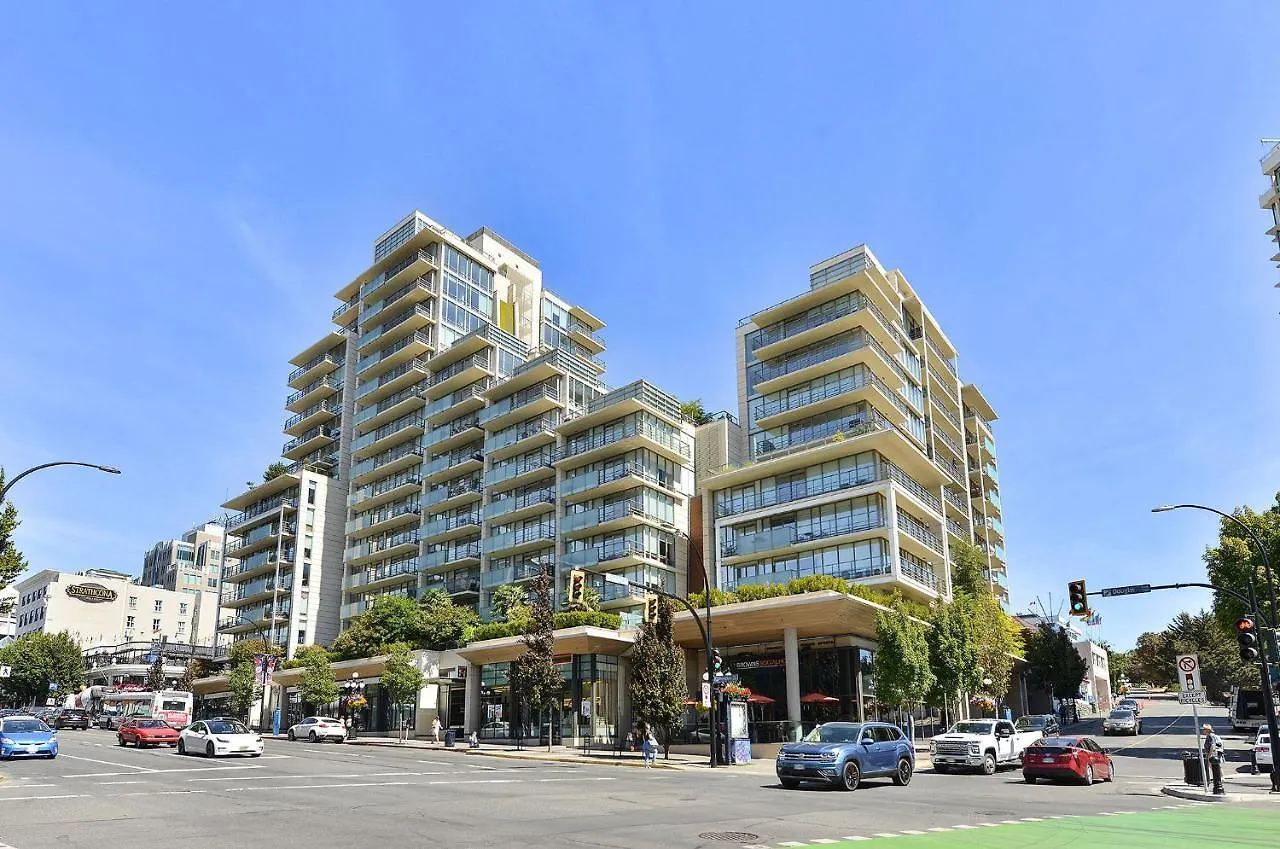 Luxury View Condo In Downtown Victoria Apartament