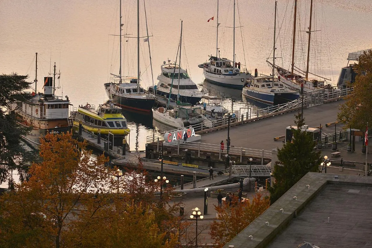Luxury View Condo In Downtown Victoria Kanada